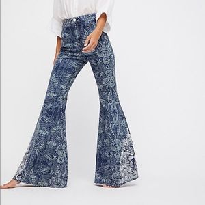 Embellished float on flare